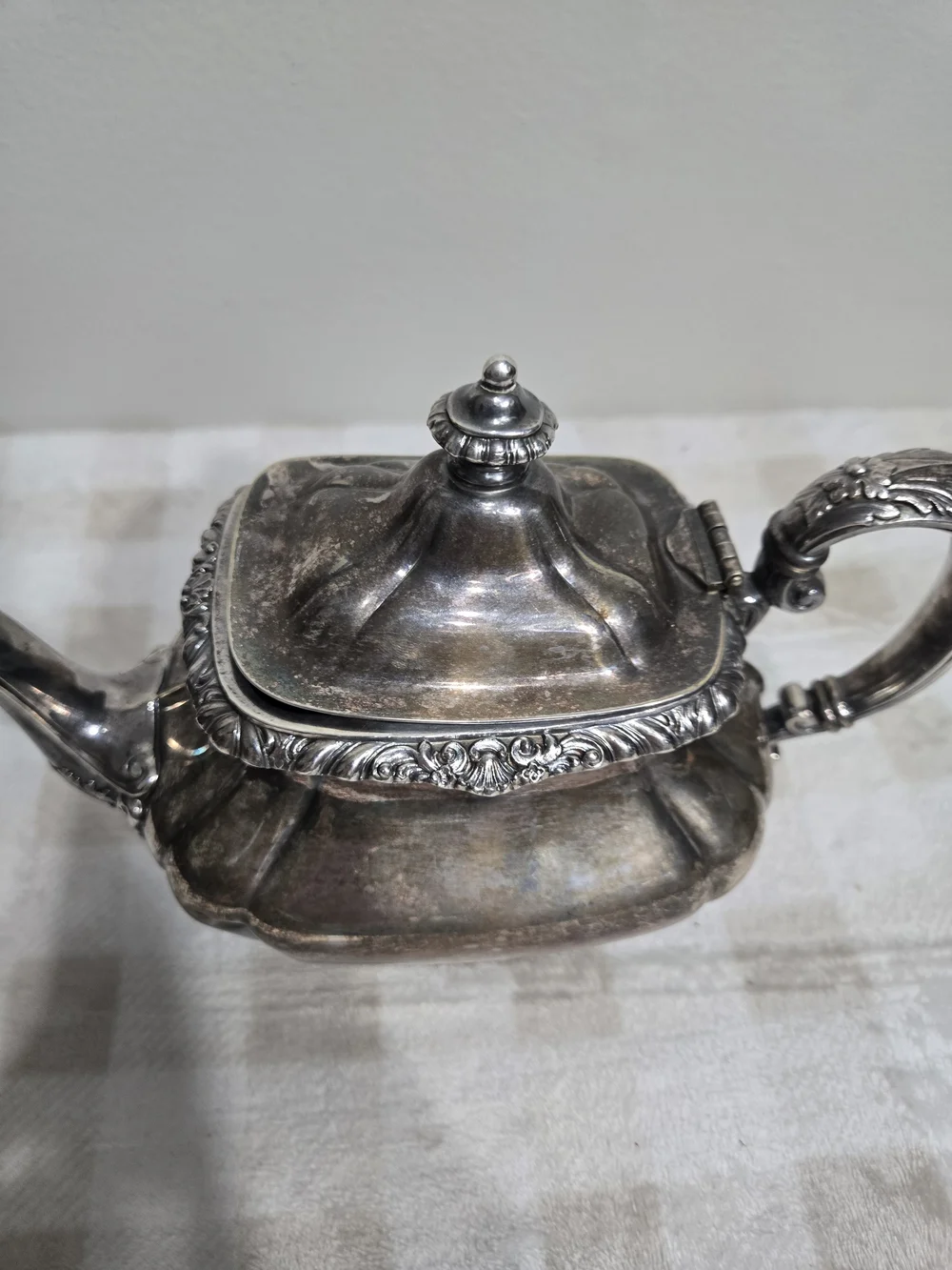 Vintage Gorham Victorian Style Silverplate Lidded Teapot Y1102